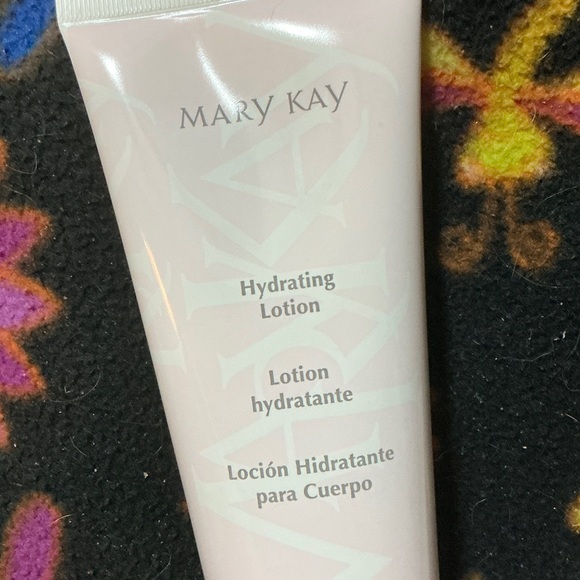 Mary Kay Hydrating Lotion and Night Cream Duo - Picture 3 of 5